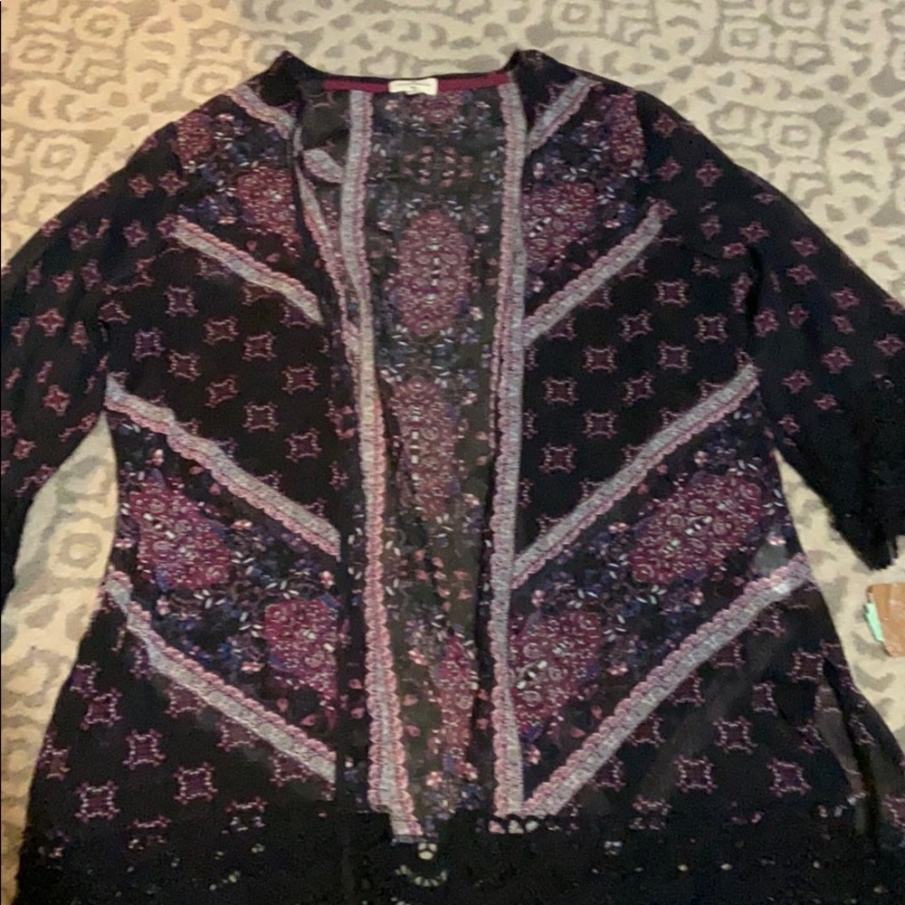 Crochet trim kimono